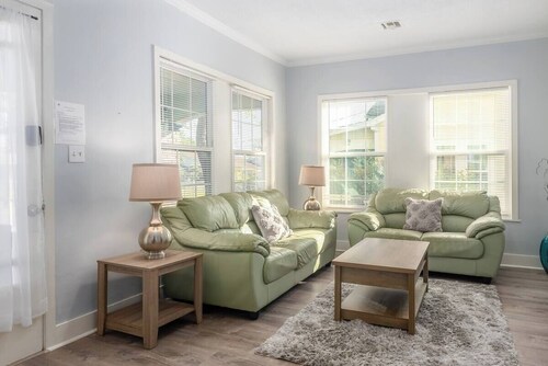 Charming Bungalow Steps Away From Medical Row

