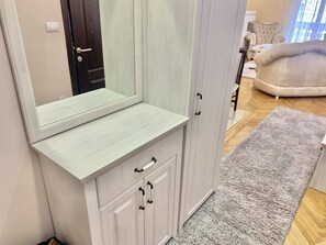 럭셔리 아파트 | 1 개의 침실, 노트북 작업 공간, 암막 커튼, 방음 설비