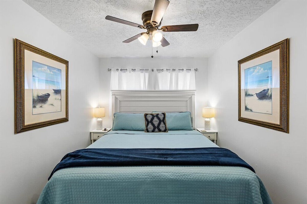 Sea Isle Bay Watch Canal Home Sleeps 8 Pet Friendly Great fishing w