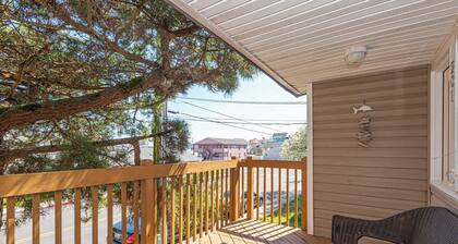 Jolly Judlee 1BR 1BA Bayside Renovated Efficiency