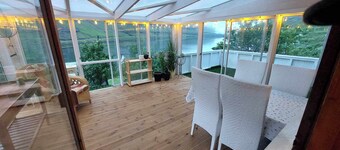 Cozy village house in Funningsfjørð