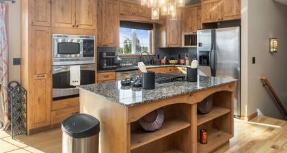 Fleur de Lis 4bed 3bath & Mountain Views