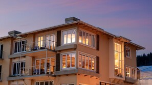 Exterior - The Ballarat Apartment (Queenstown)