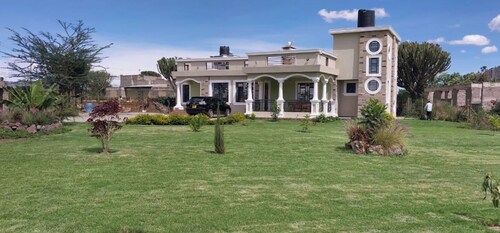 VASHA5 AT SOUTHLAKE VILLAS.