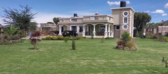 VASHA5 AT SOUTHLAKE VILLAS.