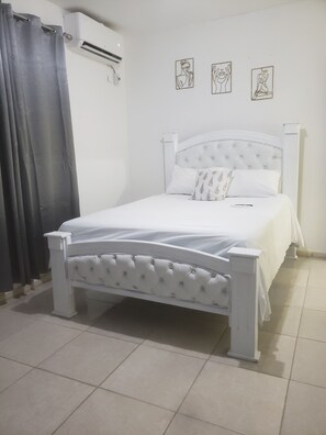 1 Schlafzimmer, Bügeleisen/Bügelbrett, kostenloses WLAN, Bettwäsche