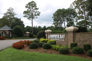 المنطقة المحيطة بالمنشأة