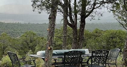 Bear's Den Cabin, Aguilar, CO
Sleeps 4 - 2 bedrooms – 1 bathroom