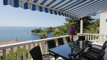 Apartment, Smoking | 3 bedrooms