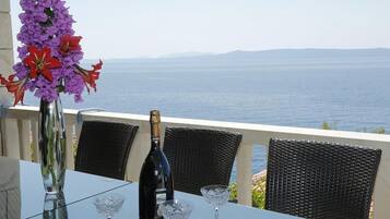 Apartment, Smoking | 3 bedrooms