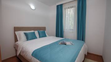 3 bedrooms, WiFi, bed sheets