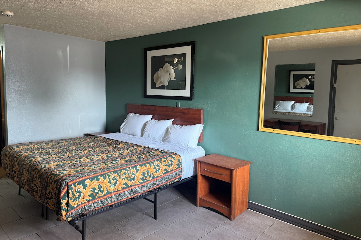 Room, 1 King Bed, Non Smoking