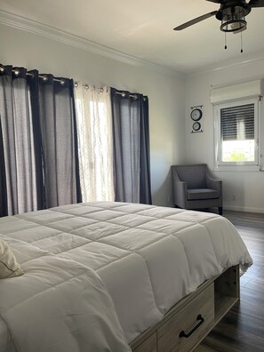 3 bedrooms, iron/ironing board, WiFi, bed sheets
