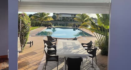 European designed townhouse with boat dock access and 5 mins walk from beach.