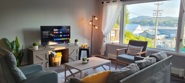 TV - Coho Bungalow - Ketchikan Alaska (Ketchikan)