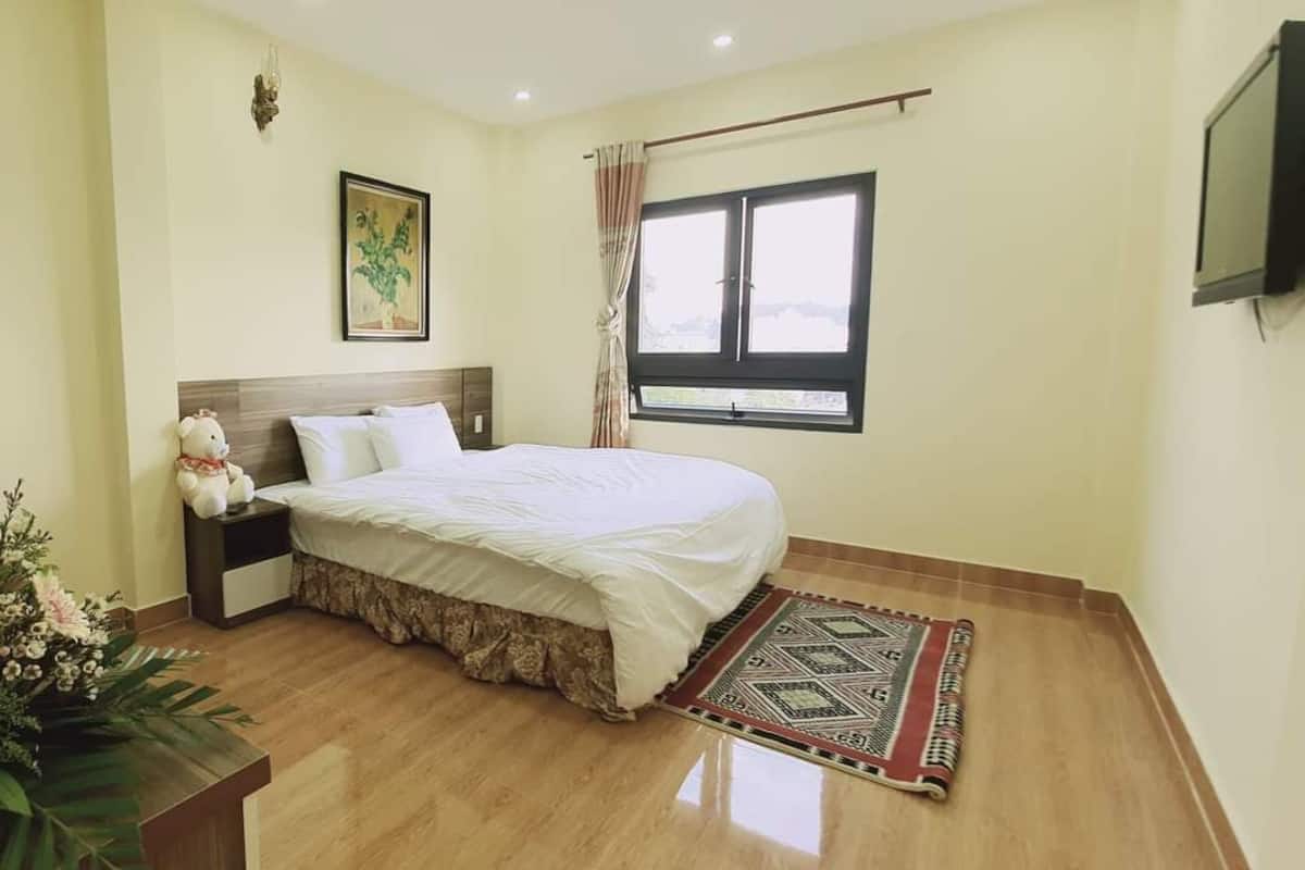 Kamar Double untuk 1 Orang | Seprai premium, busa memori, brankas, dan didekorasi berbeda-beda