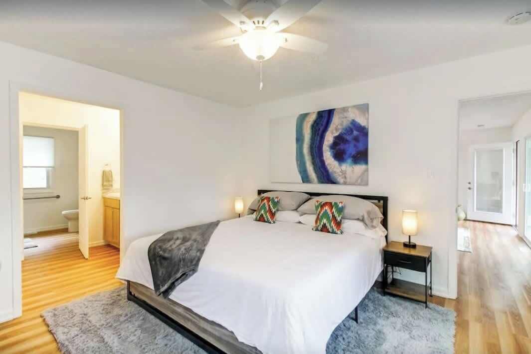 4 bedrooms, WiFi, bed sheets