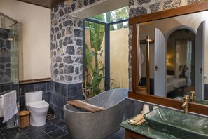 Bathroom - Tam Coc Retreat Ninh Bình (Hoa Lu)