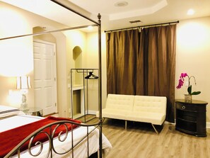 6 Schlafzimmer, Bügeleisen/Bügelbrett, WLAN, Bettwäsche