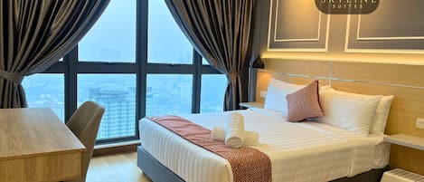 Studio Eksekutif, 1 Tempat Tidur Queen, pemandangan kota | Meja kerja, setrika/meja setrika, dan Wi-Fi gratis