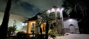 EURA near Houston Downtown