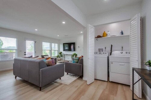 Home with views close to all attractions San Diego