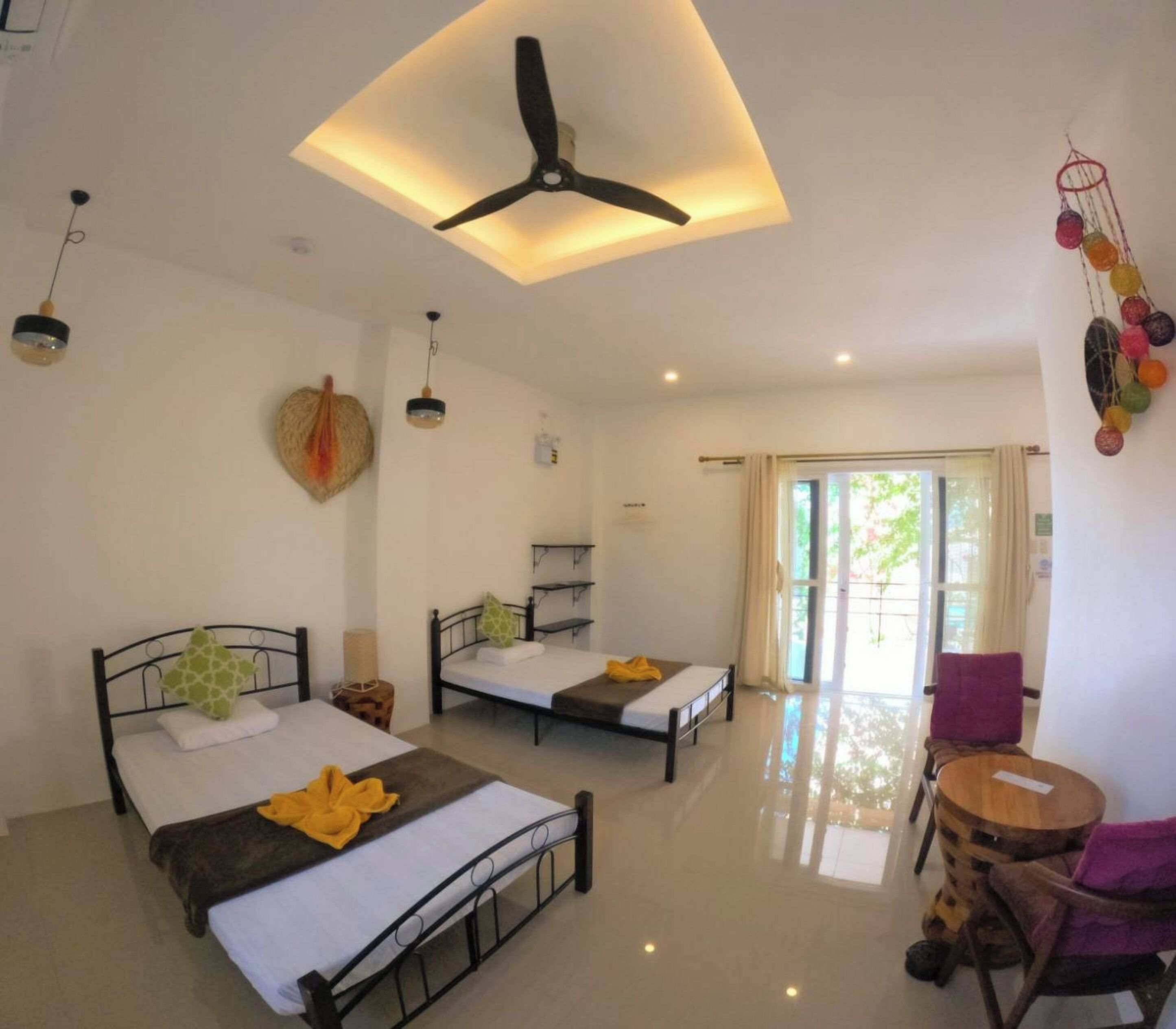 Deluxe Garden and Pool View | Desk, laptop workspace, blackout drapes, soundproofing