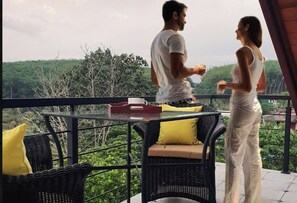 パノラミック ペントハウス 1 ベッドルーム 禁煙 バレービュー | バルコニー