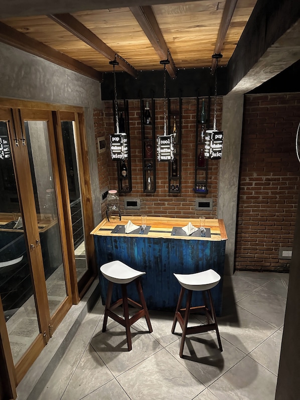 Bar (en el alojamiento)