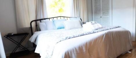 2 chambres, lit de bébé portatif, Wi-Fi, literie fournie