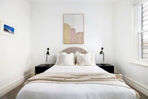 3 bedrooms, desk, iron/ironing board, WiFi