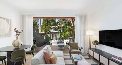 Charming Tropical Bondi Retreat