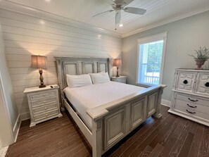 4 Schlafzimmer, Bügeleisen/Bügelbrett, kostenloses WLAN, Bettwäsche