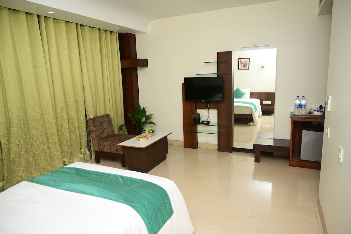 Chambre Exécutive, 1 grand lit | 1 chambre, bureau, espace de travail pour ordinateur portable