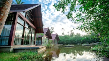 Exclusive Cabin