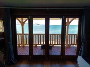 Superior Room | Living area | Flat-screen TV - Hôtel Hamaha Beach (Mamoudzou)