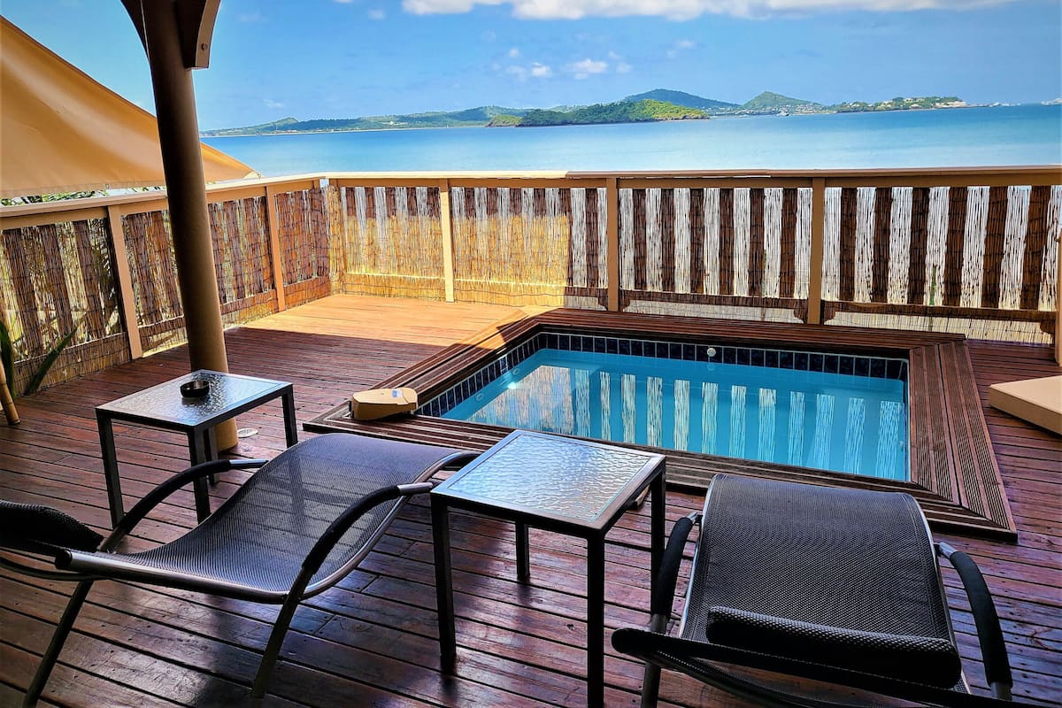 Signature Room | Terrace/patio