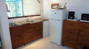 Mikrowelle, Ofen, Kochgeschirr/Geschirr/Besteck