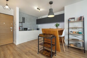 Apartment, 1 Bedroom, Balcony | Private kitchen | Microwave, dishwasher, cookware/dishes/utensils - Apartment Solna 1 by Renters (Kraków)