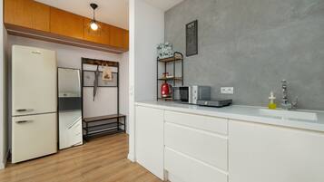 ميكروويف، غسالة أطباق، مستلزمات طهي/أطباق/أوعية