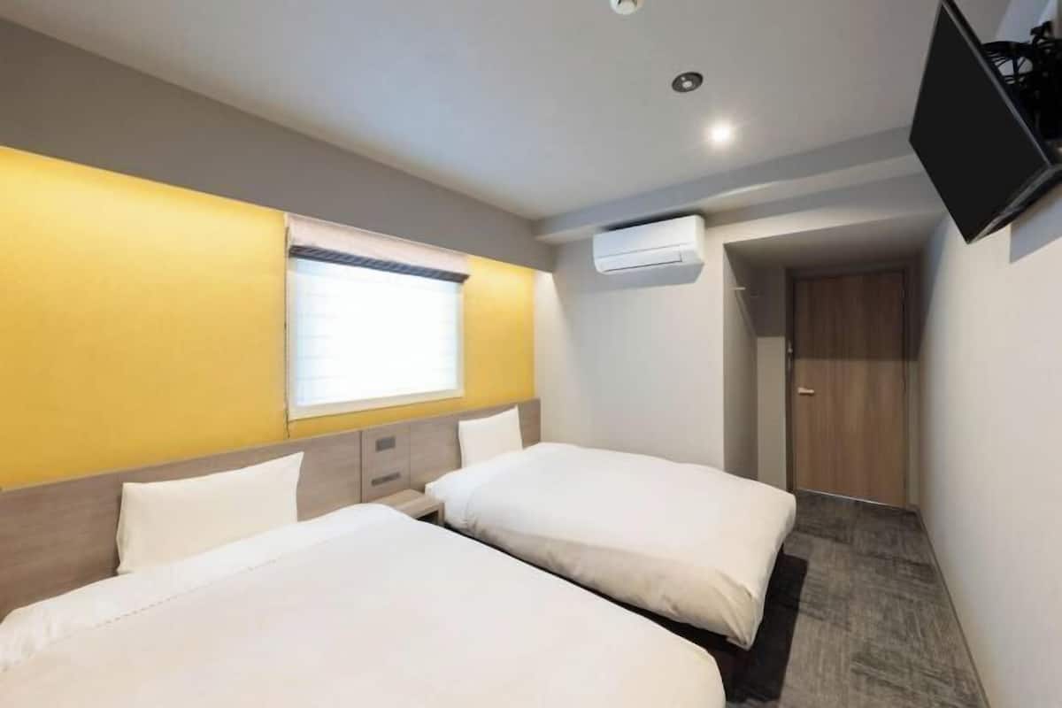 1 bedroom, blackout curtains, soundproofing, free WiFi