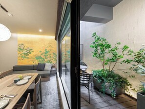 1 室のベッドルーム、遮光カーテン、防音設備、WiFi (無料)