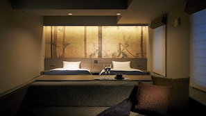 高級客房, 1 間臥室, 非吸煙房, 露台 (3 Beds) | 1 間臥室、遮光布/窗簾、隔音、免費無線上網