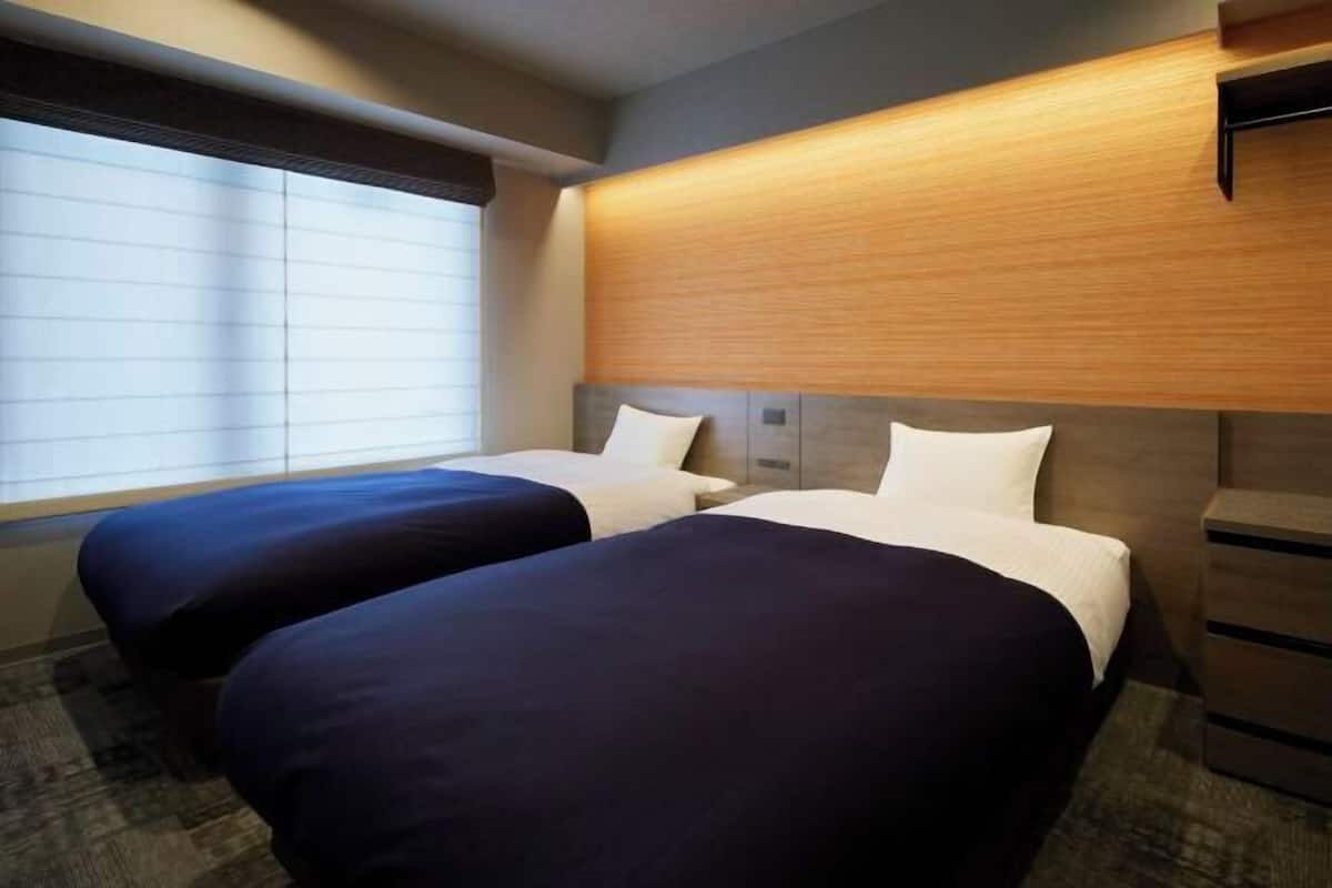 1 bedroom, blackout curtains, soundproofing, free WiFi