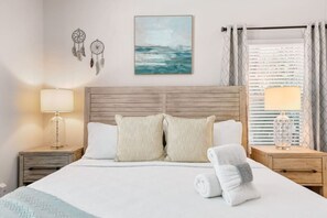 4 Schlafzimmer, Schreibtisch, Bügeleisen/Bügelbrett, Reisekinderbett