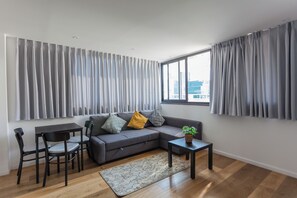 Business Apartment | Living area - Rothschild Boulevard Prime location 1Bd (Tel Aviv)