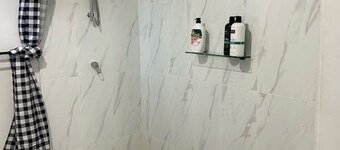 Clermont guest house (family and pet friendly)