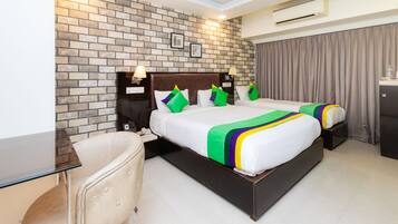 Premium Room | In-room safe, desk, iron/ironing board, bed sheets