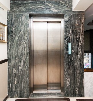 Elevator - Treebo Laaiba Residency (Mumbai)