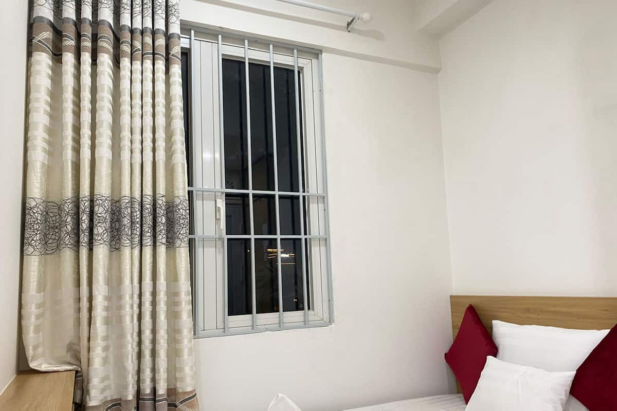 Exclusive Triple Room, City View | 1 bedroom, minibar, in-room safe, individually decorated